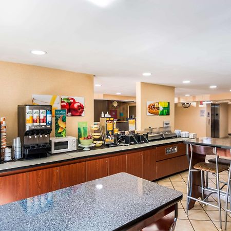 Quality Inn Chester - South Richmond Eksteriør bilde