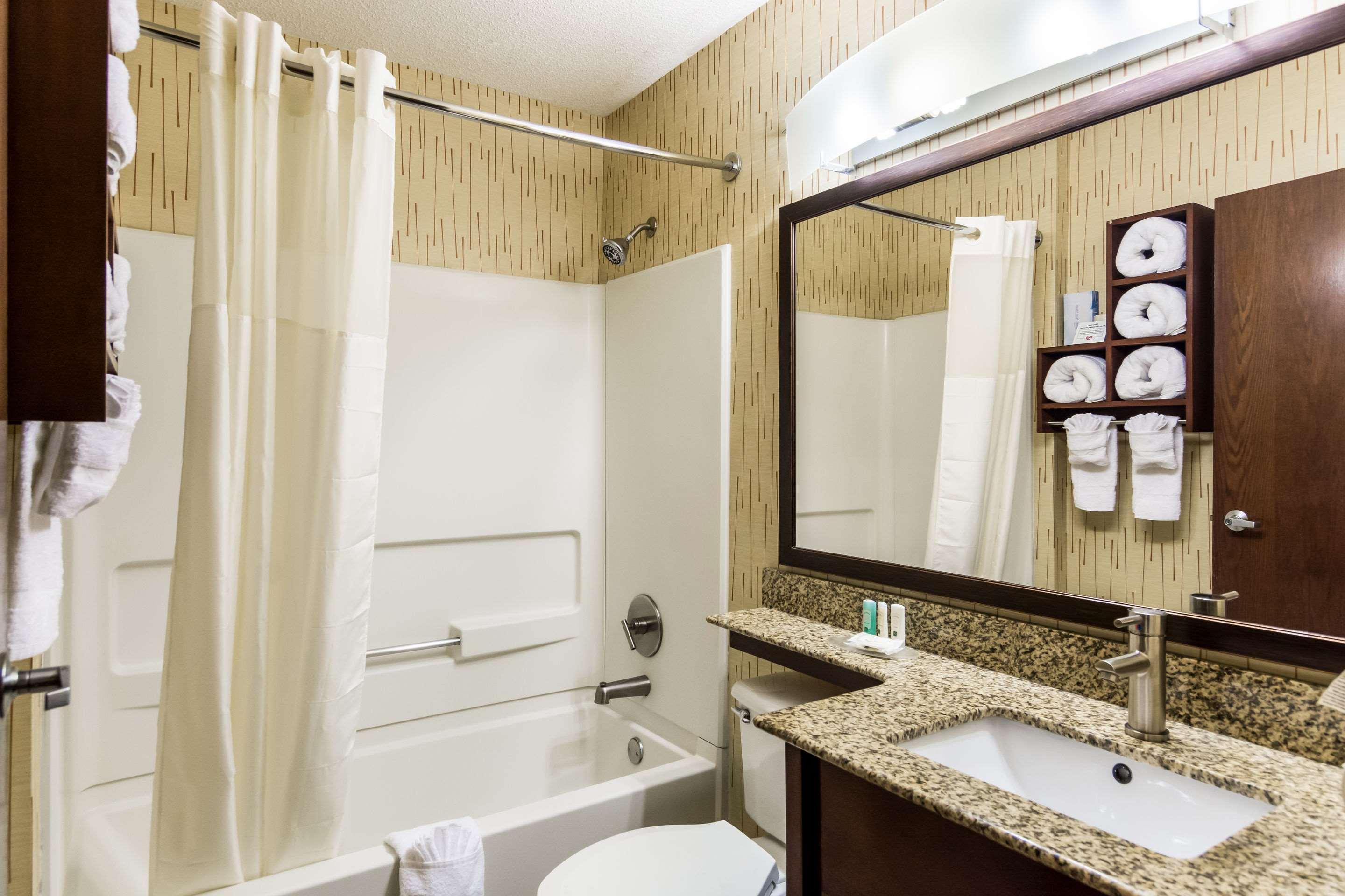 Quality Inn Chester - South Richmond Eksteriør bilde
