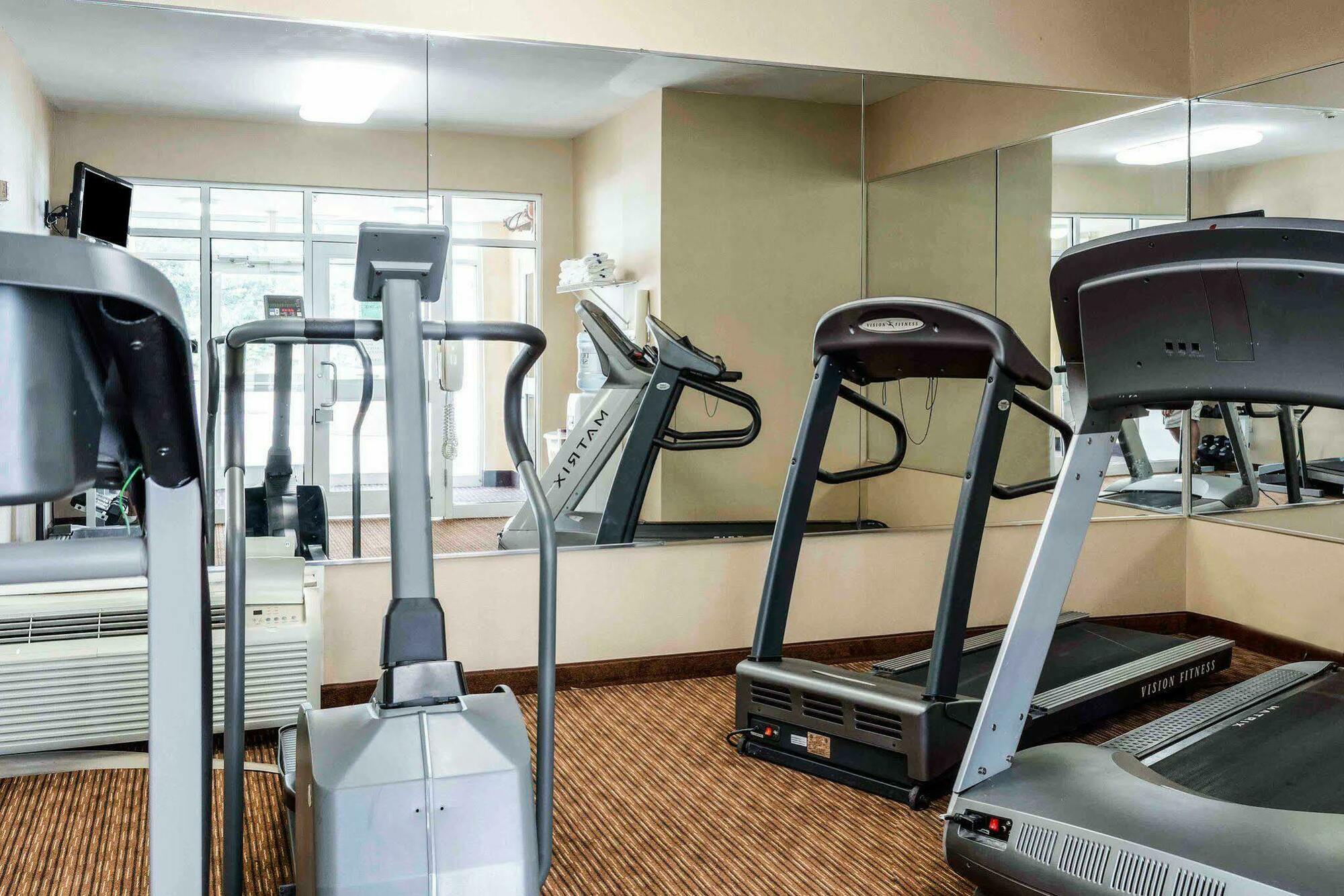 Quality Inn Chester - South Richmond Eksteriør bilde